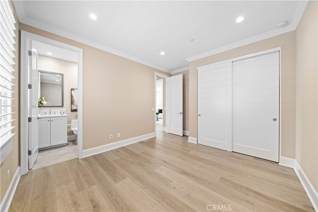 MLS #OC25185662 img 39