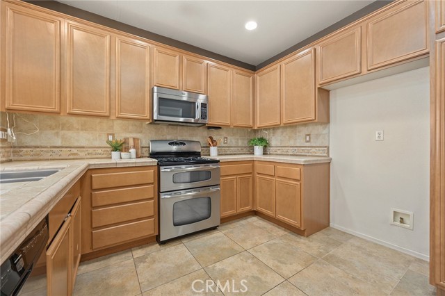 Detail Gallery Image 27 of 44 For 14975 S Highland Ave #82,  Fontana,  CA 92336 - 3 Beds | 2/1 Baths