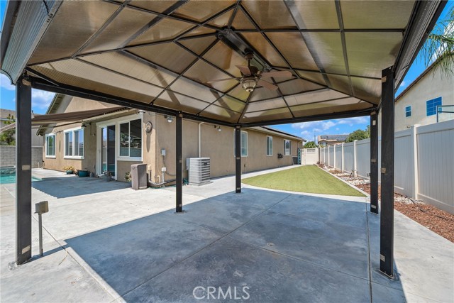 11484 Corte Cuyama, Jurupa Valley CA: https://media.crmls.org/medias/e23216ae-d42d-4d1f-8586-af72bc246c10.jpg