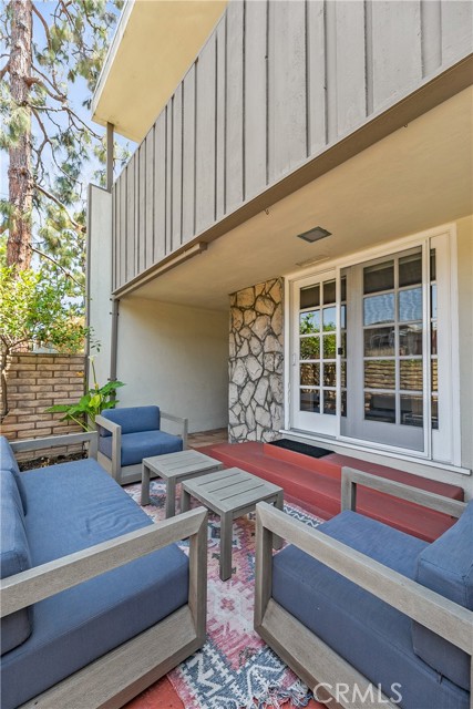 Detail Gallery Image 24 of 30 For 4745 La Villa Marina #J,  Marina Del Rey,  CA 90292 - 2 Beds | 2/1 Baths