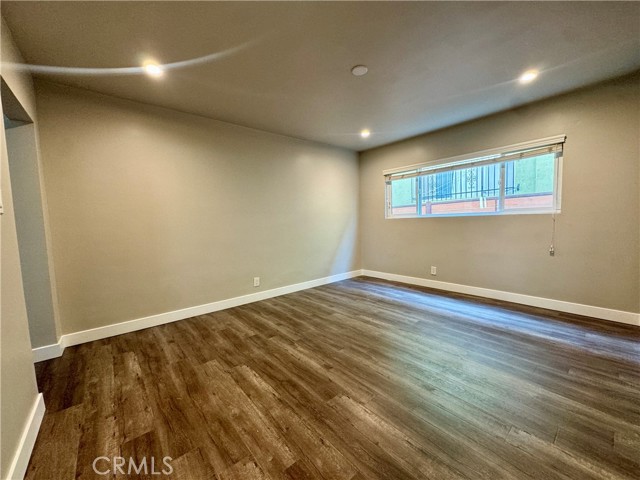 Detail Gallery Image 12 of 23 For 2040 S Sherbourne Dr #1,  Los Angeles,  CA 90034 - 3 Beds | 2 Baths