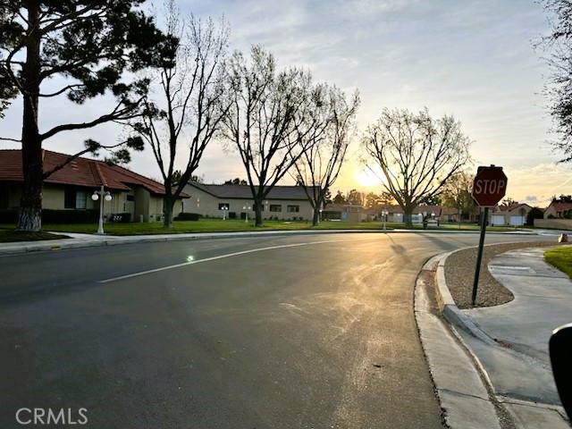 https://media.crmls.org/medias/e232f5f6-a1ae-4100-8342-d9ee655c2c4b.jpg?preset=X-Large
