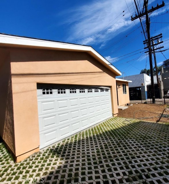 Detail Gallery Image 7 of 35 For 3765 Globe Ave, Los Angeles,  CA 90066 - – Beds | – Baths