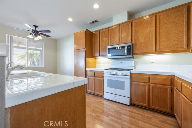 Detail Gallery Image 5 of 36 For 41151 Marseille Ct, Murrieta,  CA 92562 - 4 Beds | 2 Baths