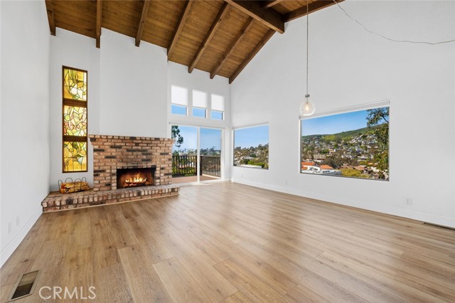 Detail Gallery Image 10 of 43 For 421 Loma Terrace, Laguna Beach,  CA 92651 - 3 Beds | 2/1 Baths