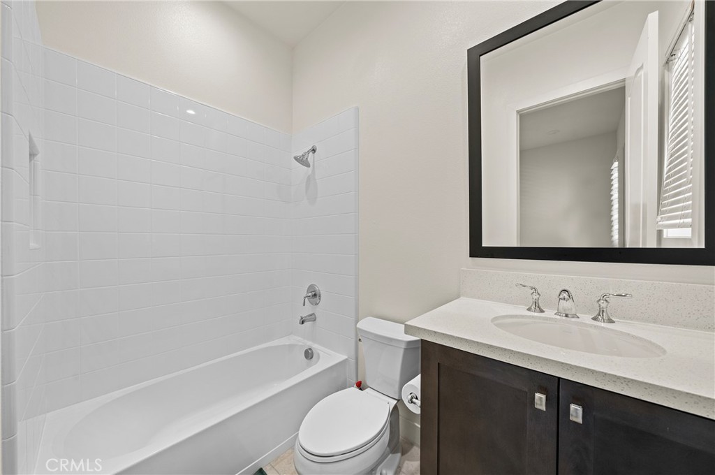 MLS #OC26138633 image #17