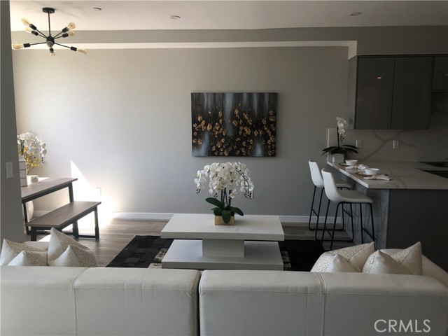 Detail Gallery Image 14 of 18 For 7018 Alabama Ave #202,  Canoga Park,  CA 91303 - 2 Beds | 2 Baths