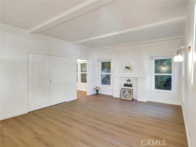 Detail Gallery Image 7 of 30 For 9949 Young Dr #204,  Beverly Hills,  CA 90212 - 1 Beds | 1 Baths