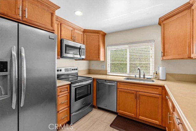 Detail Gallery Image 8 of 29 For 6123 Fred Dr, Cypress,  CA 90630 - 3 Beds | 2 Baths