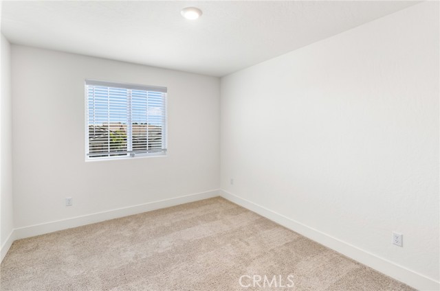 Detail Gallery Image 32 of 44 For 522 Sansoni St, Los Banos,  CA 93635 - 5 Beds | 3/1 Baths