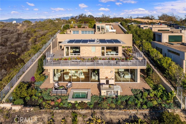 3355 Alta Laguna Boulevard, Laguna Beach CA: https://media.crmls.org/medias/e23546f0-549f-4ec2-b029-c1b32b924fd0.jpg