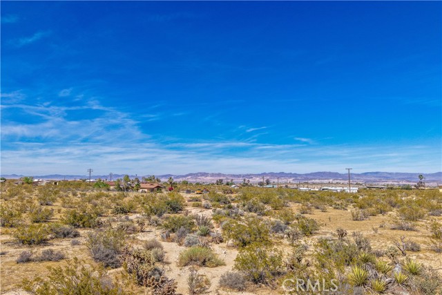 Detail Gallery Image 13 of 32 For 7054 Canyon Rd, Twentynine Palms,  CA 92277 - – Beds | – Baths