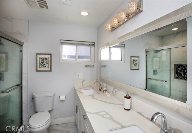 6051 Summerdale Drive, Huntington Beach CA: https://media.crmls.org/medias/e236d950-654a-4b12-b7da-49ea4fd333a4.jpg