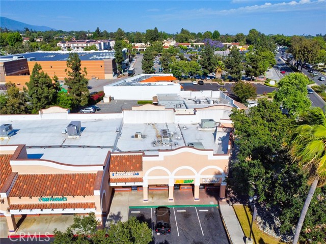 2145 Foothill Boulevard, La Verne CA: https://media.crmls.org/medias/e236ec86-be71-4bd5-9a95-d5e8adb79cb6.jpg