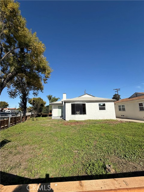 Detail Gallery Image 2 of 2 For 5201 Anahurst, South Gate,  CA 90280 - 3 Beds | 2 Baths