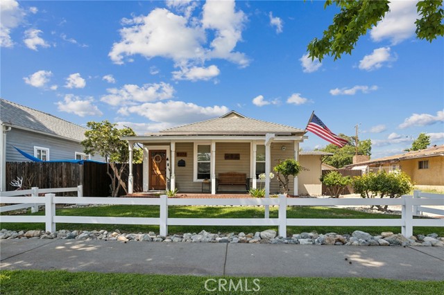 Detail Gallery Image 1 of 1 For 2373 Bonita Ave, La Verne,  CA 91750 - 3 Beds | 2 Baths