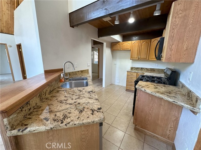 Detail Gallery Image 7 of 51 For 1928 Wilderness Rd, Running Springs,  CA 92382 - 4 Beds | 2 Baths