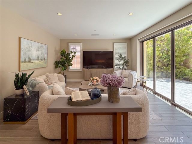 142 Dolci, Irvine CA: https://media.crmls.org/medias/e23d87f9-2905-4470-b038-867809cc7714.jpg