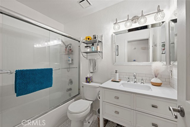 Image 21 of 40 For 18865 Nandina Avenue
