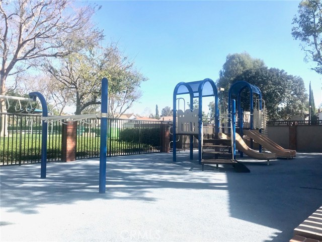 Detail Gallery Image 50 of 64 For 27 Alameda, Irvine,  CA 92620 - 4 Beds | 3/1 Baths