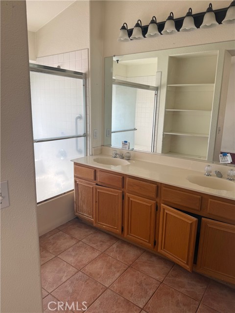 Detail Gallery Image 10 of 25 For 12590 High Desert, Victorville,  CA 92392 - 4 Beds | 2 Baths