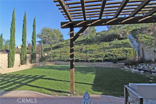 Detail Gallery Image 40 of 41 For 17634 Wren Dr, Canyon Country,  CA 91387 - 5 Beds | 4 Baths