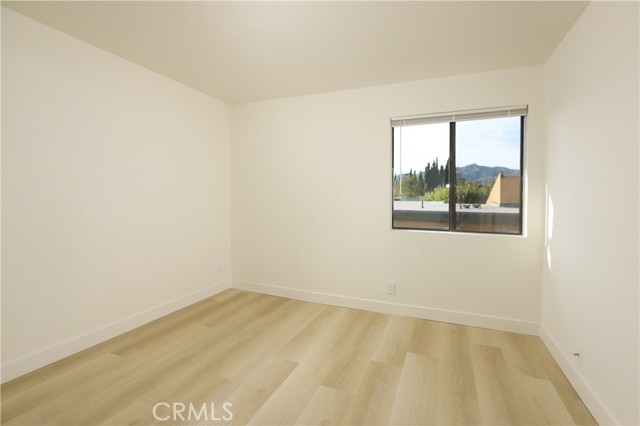 13825 Beaver Street, 9 photo 8