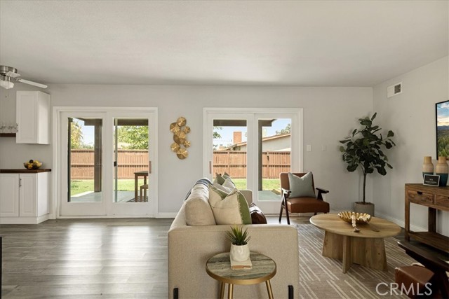 1110 W Cypress Avenue, Redlands CA: https://media.crmls.org/medias/e23f24c1-59cc-4f0a-b002-706906b29865.jpg