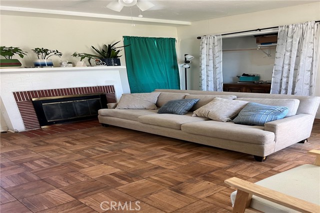 Detail Gallery Image 7 of 20 For 216 Bedford Way, Bakersfield,  CA 93308 - 3 Beds | 1 Baths