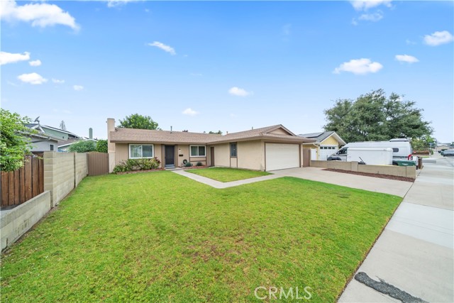Detail Gallery Image 2 of 15 For 19111 Lindsay Ln, Huntington Beach,  CA 92646 - 3 Beds | 2 Baths