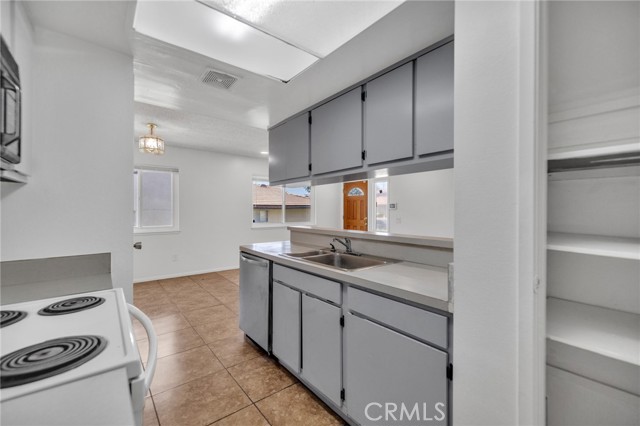 Detail Gallery Image 9 of 27 For 3545 20th St, Highland,  CA 92346 - 2 Beds | 1 Baths