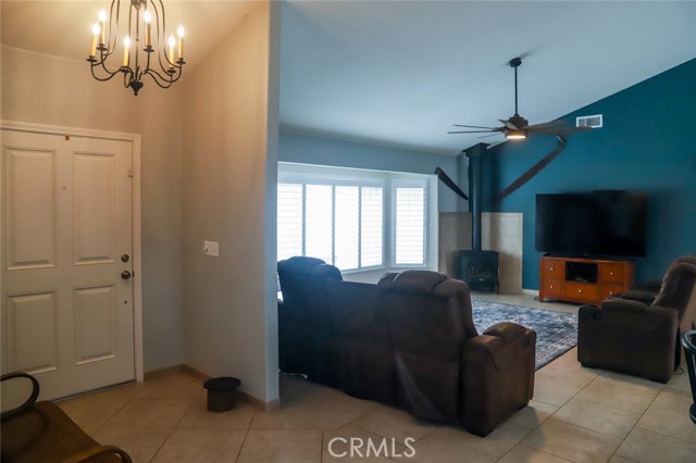 Detail Gallery Image 2 of 31 For 33478 Spreading Oak Ln, Auberry,  CA 93602 - 4 Beds | 3 Baths