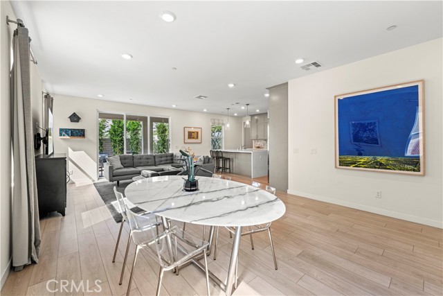 27774 Marquee Drive, Valencia CA: https://media.crmls.org/medias/e2416817-13b8-49f7-a5a4-6251a203fade.jpg