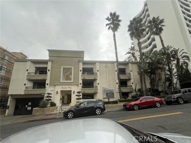 Detail Gallery Image 6 of 10 For 7230 Franklin Ave, Los Angeles,  CA 90046 - – Beds | – Baths