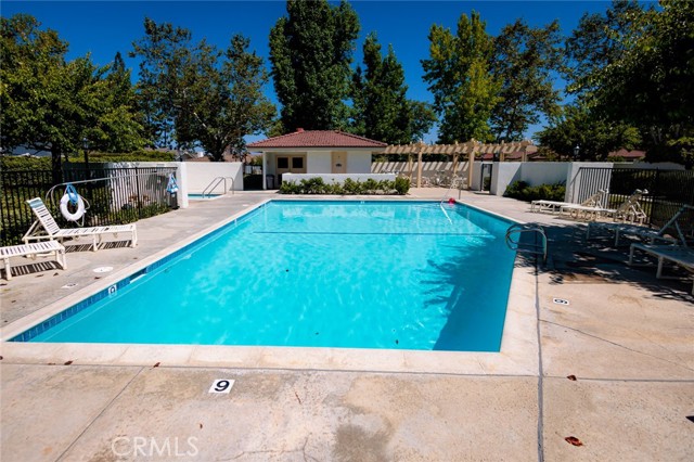 25065 Sunset W Place, Laguna Hills CA: https://media.crmls.org/medias/e242227a-9b89-4aee-b35d-8e2975747a5d.jpg