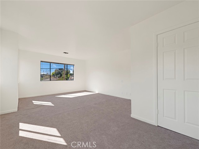 Detail Gallery Image 31 of 55 For 345 S Beachwood Dr, Burbank,  CA 91506 - 5 Beds | 3 Baths