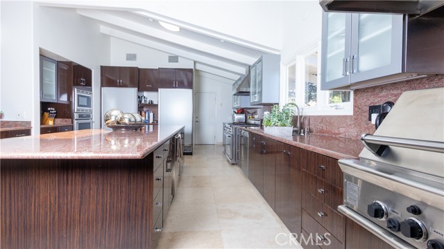 Detail Gallery Image 18 of 74 For 30421 Mirador Ct, Laguna Niguel,  CA 92677 - 4 Beds | 3/1 Baths