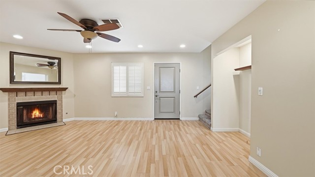 Detail Gallery Image 2 of 30 For 604 E 220th #3,  Carson,  CA 90745 - 3 Beds | 2/1 Baths