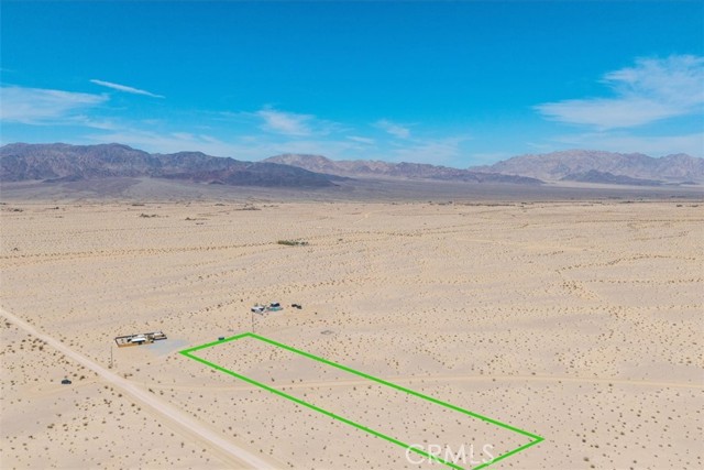 82935 Maya Rada Road, 29 Palms CA: https://media.crmls.org/medias/e243983d-c467-4cca-87e4-536e9e36a483.jpg