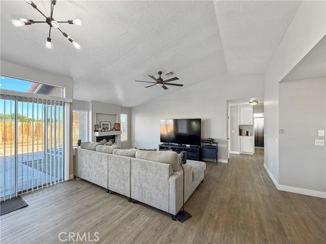 Detail Gallery Image 6 of 20 For 460 River Valley Ave, Blythe,  CA 92225 - 3 Beds | 2 Baths