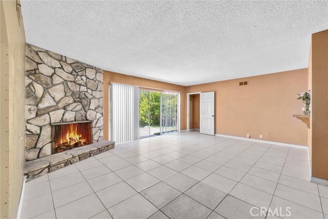 Detail Gallery Image 4 of 27 For 4301 Howard Ave, Los Alamitos,  CA 90720 - 3 Beds | 2 Baths