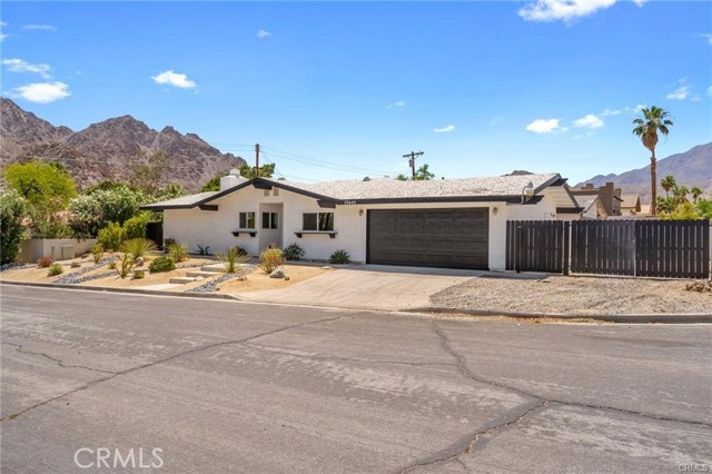 77445 Calle Potrero, La Quinta CA: https://media.crmls.org/medias/e244e1e9-5616-4fae-8bcf-594f83178666.jpg