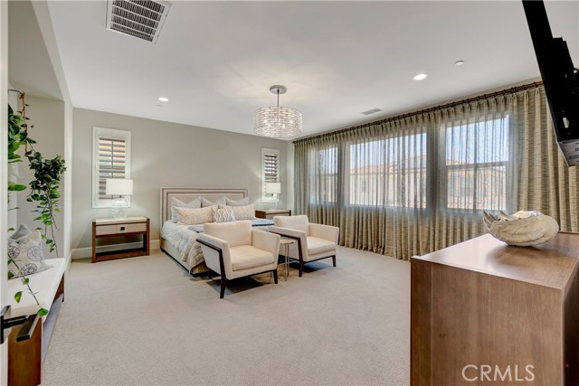 17311 Juniper Lane, Huntington Beach CA: https://media.crmls.org/medias/e2452935-6b3e-4507-a179-5ff5ef3a6fba.jpg