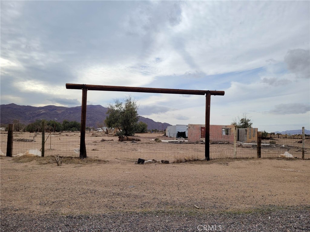 30860 Fremont Road, Newberry Springs, CA 92365