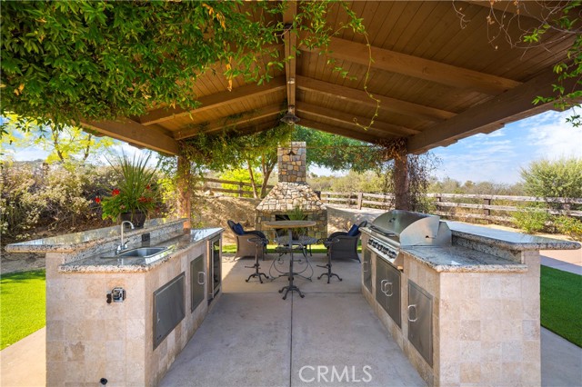 42179 Calle Paramo, Murrieta CA: https://media.crmls.org/medias/e245ada5-4f52-464e-a5da-f1d62fca6945.jpg