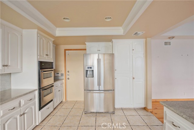 Detail Gallery Image 14 of 41 For 4389 San Blas Ave, Woodland Hills,  CA 91364 - 4 Beds | 2/1 Baths