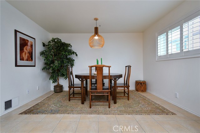 Detail Gallery Image 27 of 64 For 6265 Canoga #53,  Woodland Hills,  CA 91367 - 2 Beds | 2/1 Baths