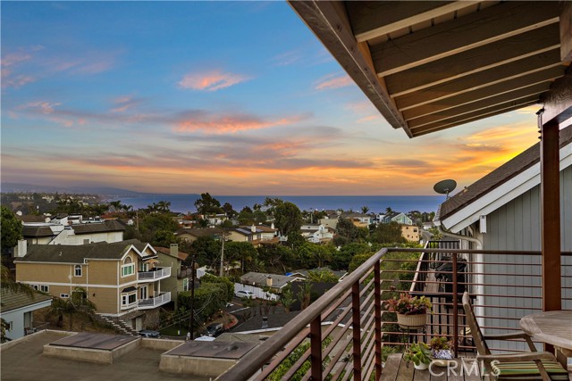 33942 Pequito Drive, Dana Point CA: https://media.crmls.org/medias/e246be4a-0fa7-4e1e-a950-885909a073d9.jpg