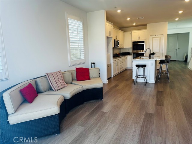 Detail Gallery Image 6 of 44 For 3485 S. Meadowlark Dr, Ontario,  CA 91761 - 4 Beds | 2/1 Baths