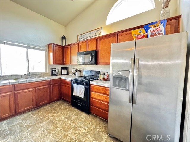 Detail Gallery Image 21 of 63 For 30912 Tadpole St, Visalia,  CA 93291 - 3 Beds | 2 Baths